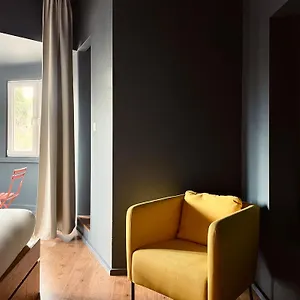Avenue & Hostal Lisboa